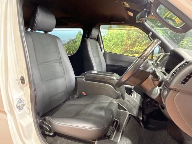 TOYOTA HIACE van 2WD 2021