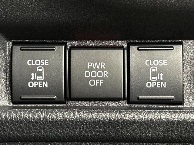 TOYOTA SIENTA HYBRID 2023