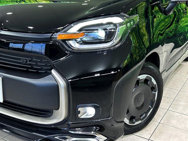 TOYOTA SIENTA HYBRID 2023