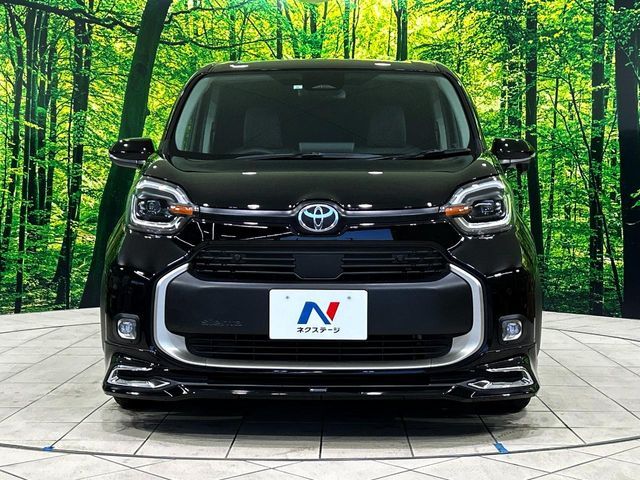TOYOTA SIENTA HYBRID 2023