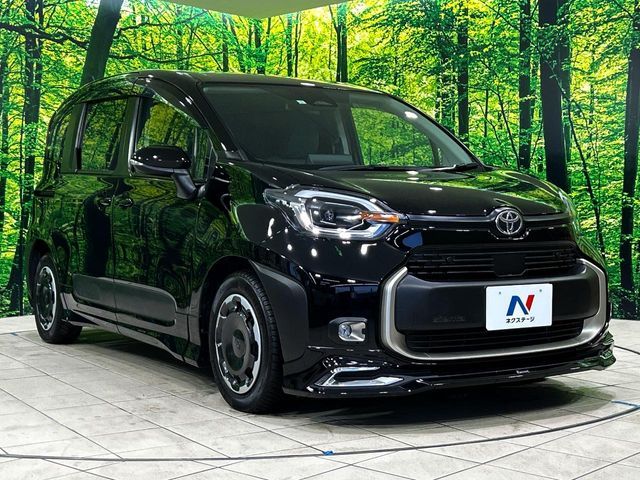 TOYOTA SIENTA HYBRID 2023