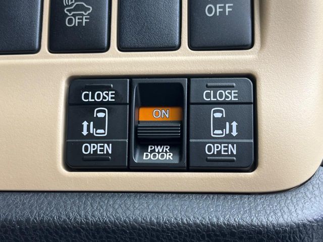 TOYOTA NOAH HYBRID 2014