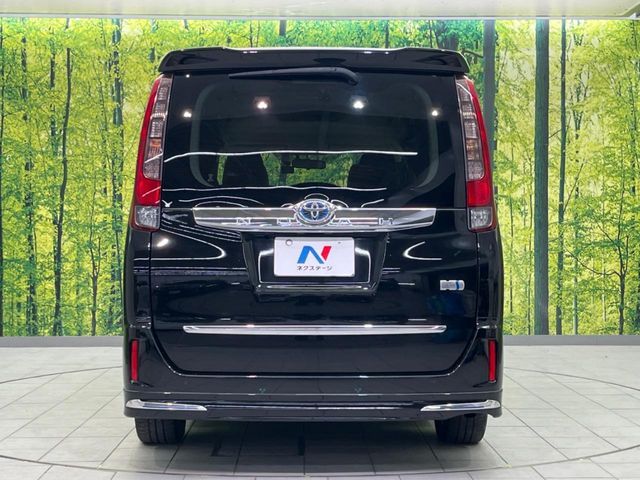 TOYOTA NOAH HYBRID 2014