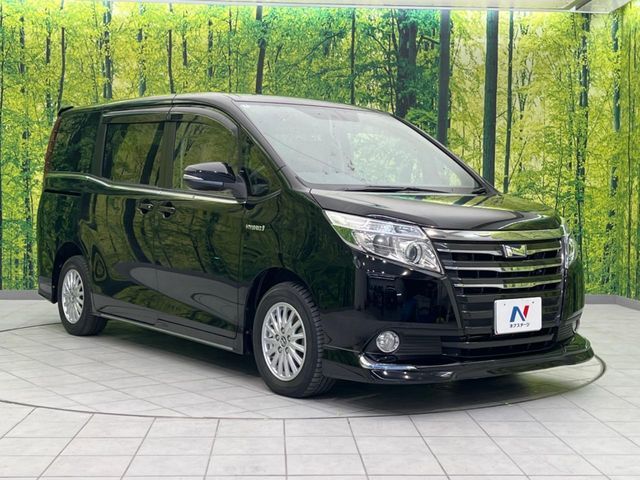 TOYOTA NOAH HYBRID 2014