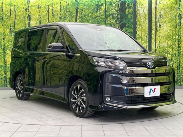 TOYOTA NOAH HYBRID 2024