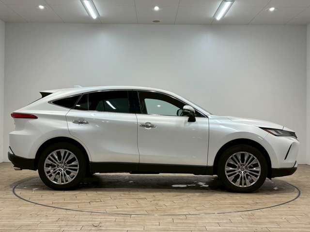 TOYOTA HARRIER HYBRID 2023