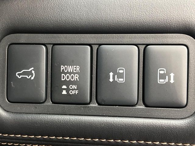 MITSUBISHI DELICA D:5 4WD 2023