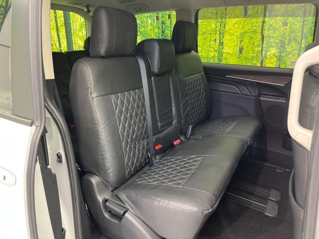 MITSUBISHI DELICA D:5 4WD 2023