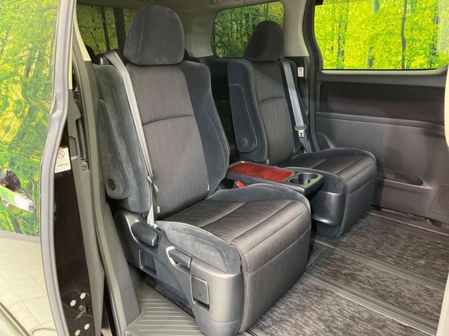 TOYOTA VELLFIRE 2009