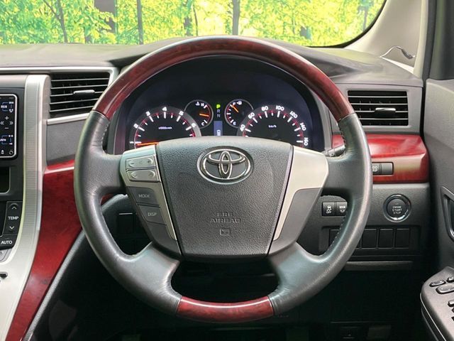 TOYOTA VELLFIRE 2009