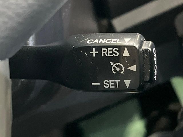 TOYOTA ESQUIRE HYBRID 2017