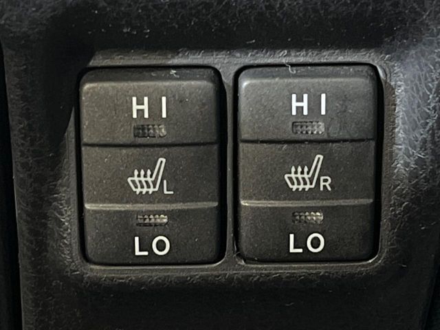 TOYOTA ESQUIRE HYBRID 2017