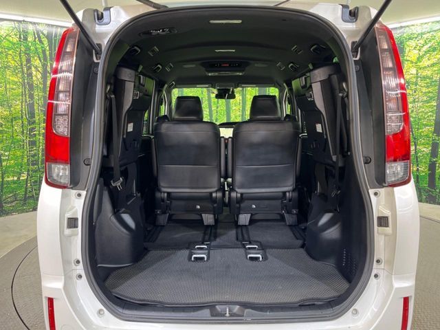 TOYOTA ESQUIRE HYBRID 2017