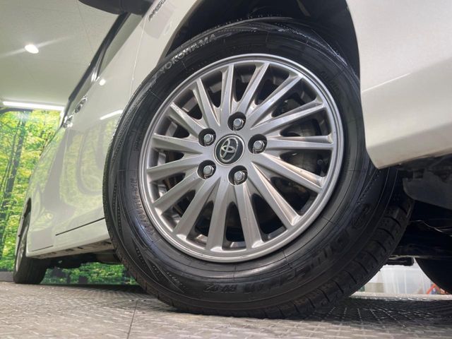 TOYOTA ESQUIRE HYBRID 2017