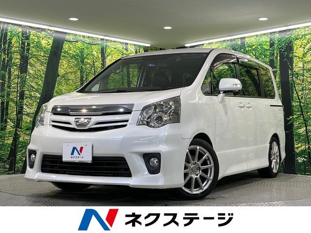 TOYOTA NOAH 2012