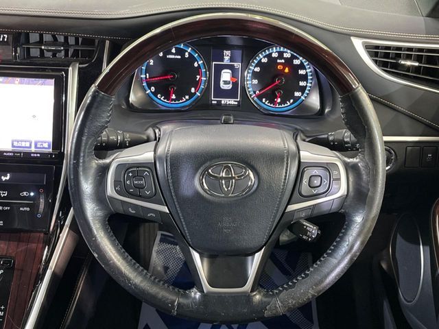 TOYOTA HARRIER 2WD 2016