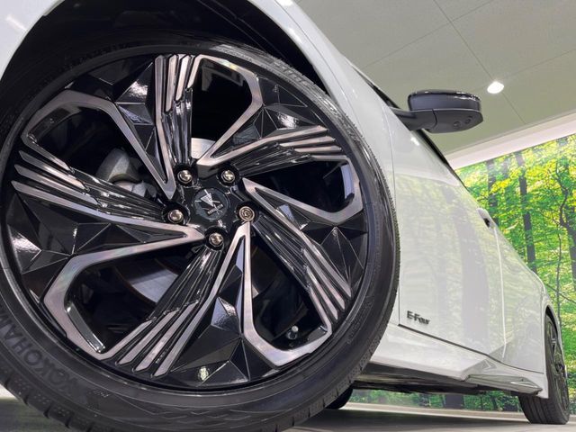 TOYOTA PRIUS 4WD 2023