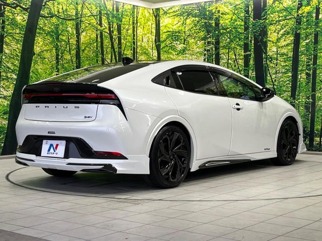 TOYOTA PRIUS 4WD 2023