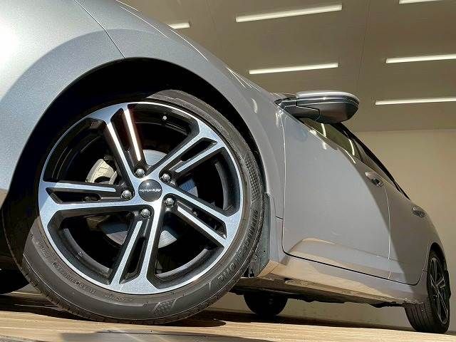 HONDA INSIGHT sedan 2019