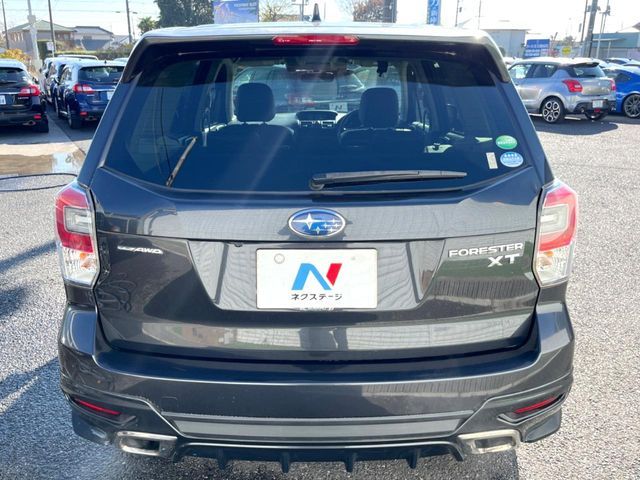 SUBARU FORESTER 2017