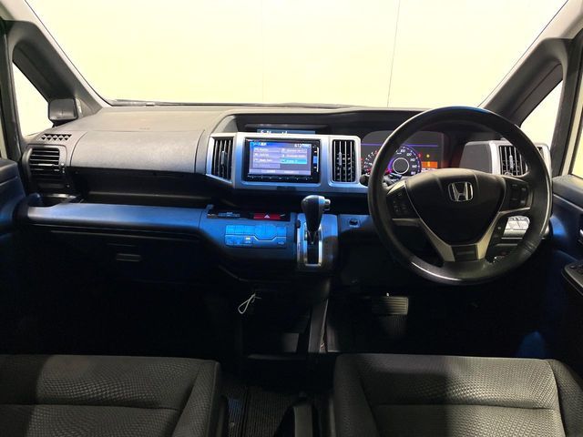 HONDA STEPWAGON SPADA 2014