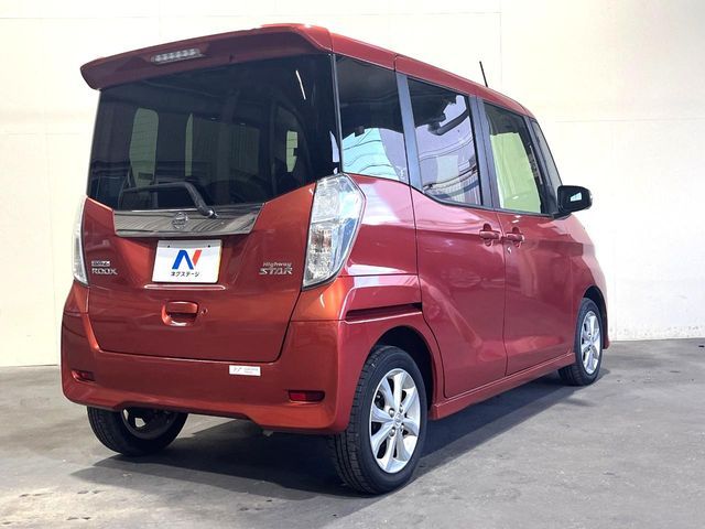 NISSAN DAYZ ROOX 2017