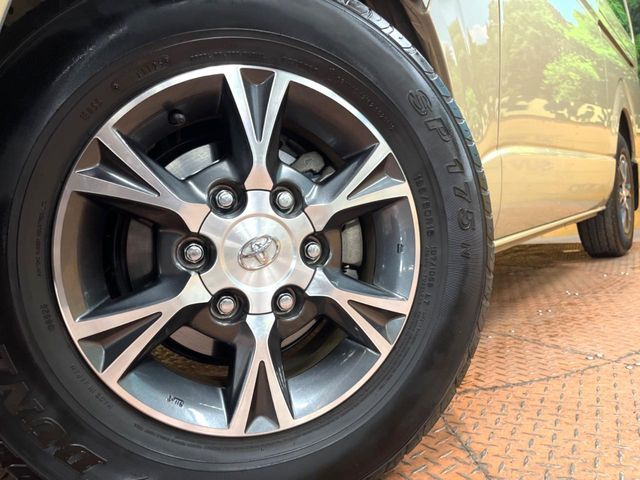 TOYOTA HIACE van 2WD 2025