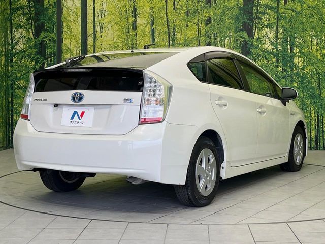 TOYOTA PRIUS 2011