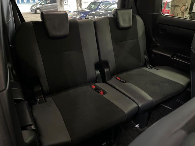 TOYOTA NOAH HYBRID 2020