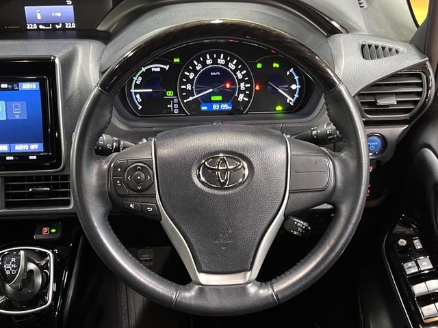 TOYOTA NOAH HYBRID 2020