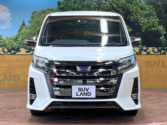 TOYOTA NOAH HYBRID 2020