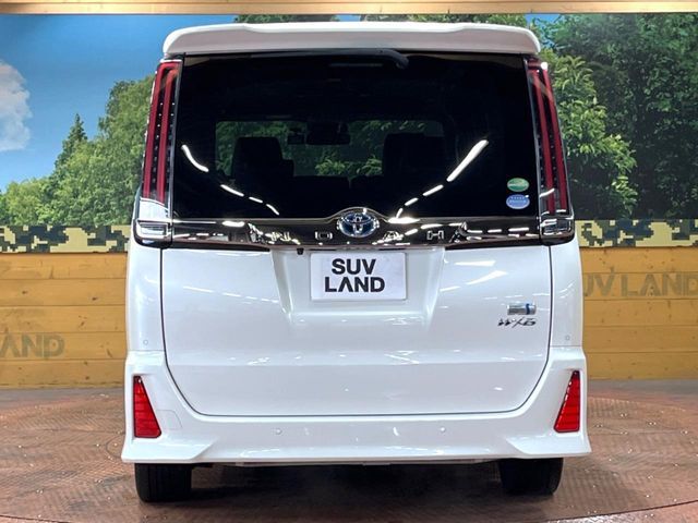 TOYOTA NOAH HYBRID 2020