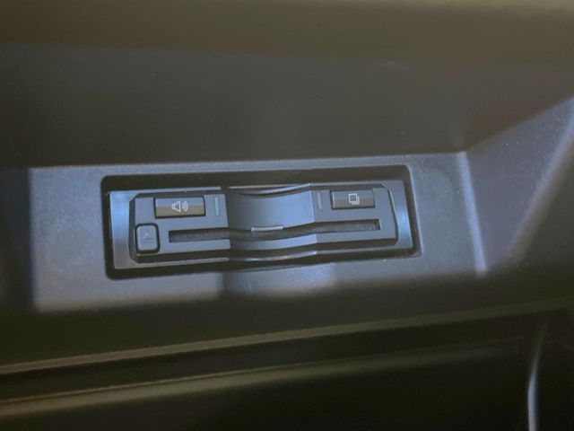 TOYOTA HARRIER HYBRID 2015