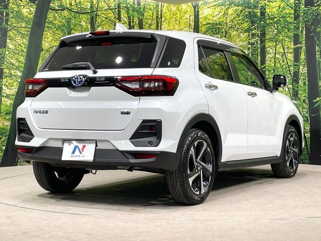 TOYOTA RAIZE HYBRID 2024