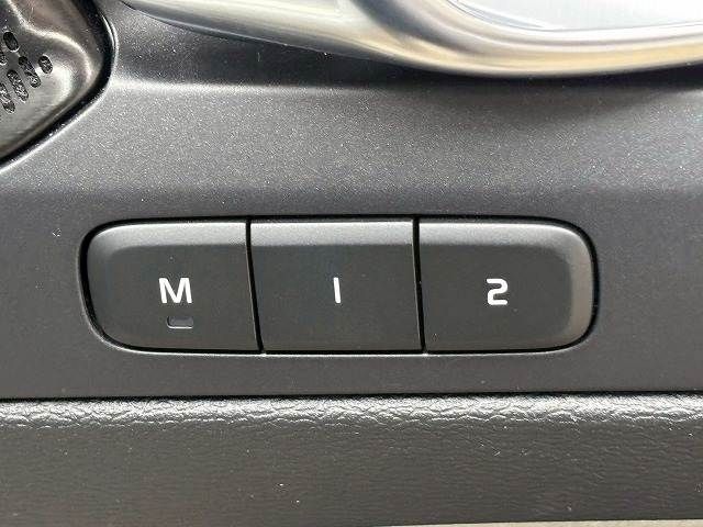 VOLVO VOLVO XC40 2022