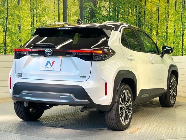 TOYOTA YARIS CROSS HYBRID 2023