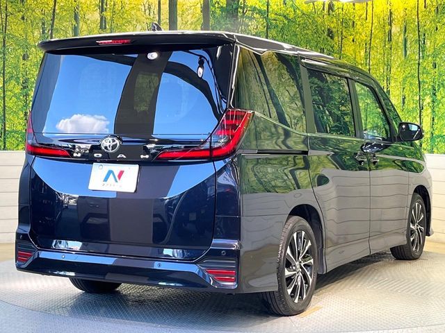 TOYOTA NOAH 2023
