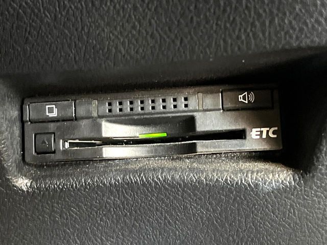 TOYOTA SIENTA HYBRID 2015