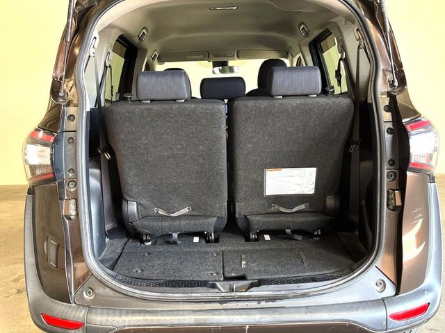 TOYOTA SIENTA HYBRID 2015