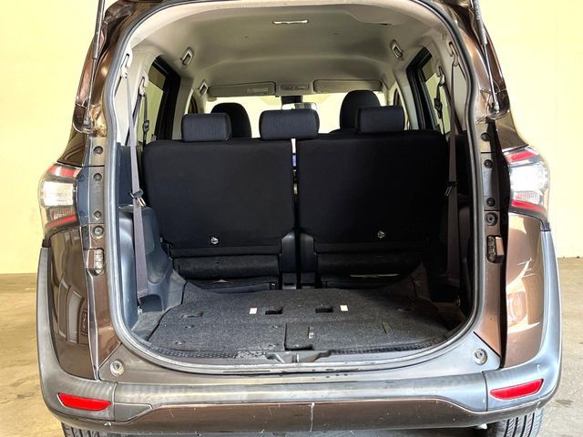 TOYOTA SIENTA HYBRID 2015