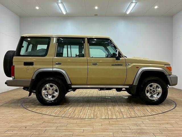 TOYOTA LANDCRUISER van 2015