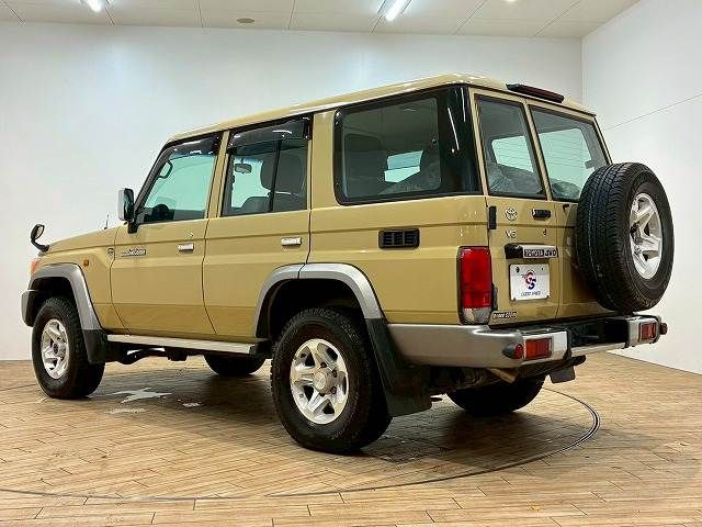 TOYOTA LANDCRUISER van 2015