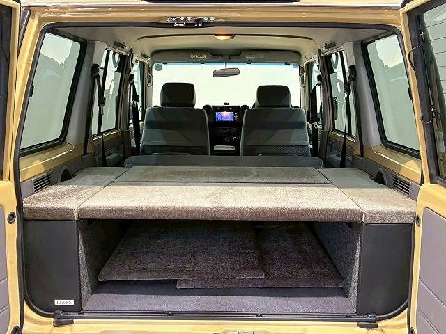 TOYOTA LANDCRUISER van 2015