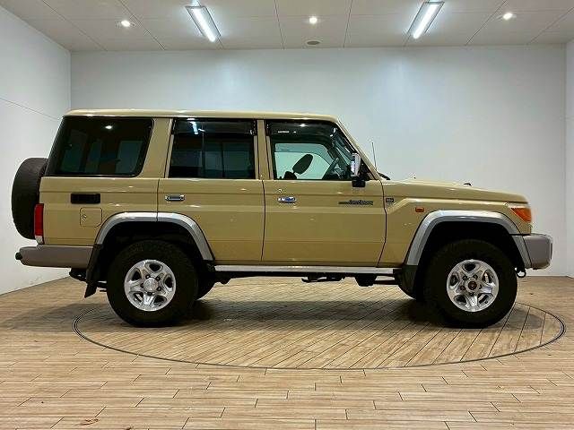 TOYOTA LANDCRUISER van 2015