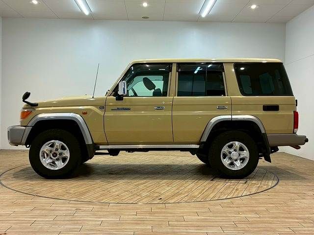 TOYOTA LANDCRUISER van 2015