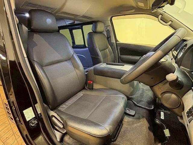 NISSAN NV350 CARAVAN 2020