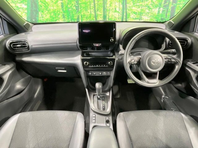 TOYOTA YARIS CROSS HYBRID 2025