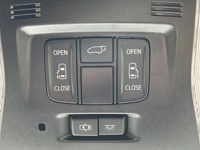 TOYOTA VELLFIRE 2015