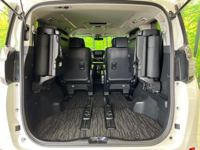 TOYOTA VELLFIRE 2015