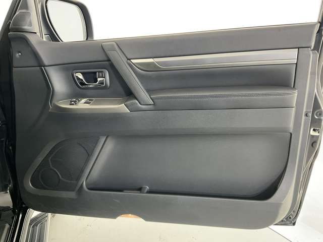 MITSUBISHI PAJERO wagon 2015